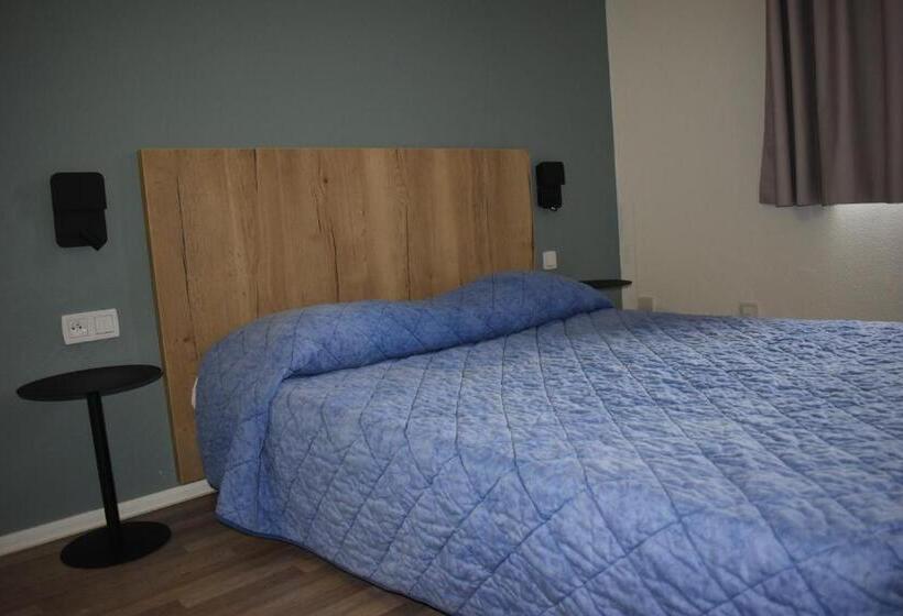 חדר סטנדרט, Cat