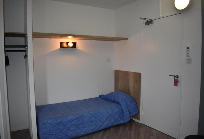 غرفة قياسية ثلاثية, Cat