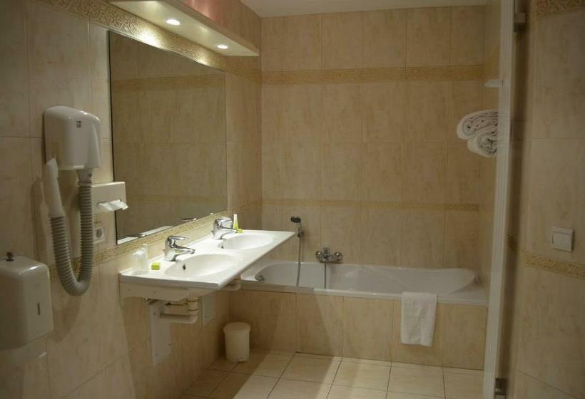 غرفة سوبيريور, De Bourgogne