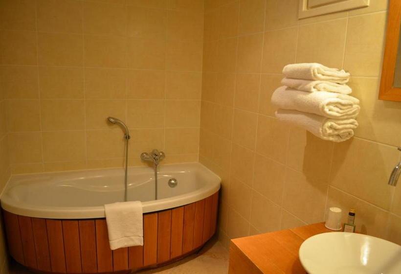 جناح, De Bourgogne