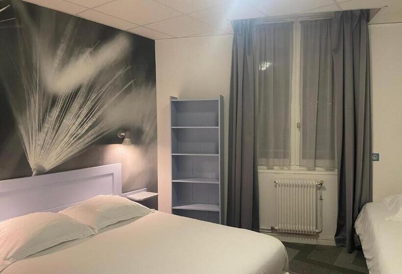 חדר סטנדרט לשלושה, De La Plage