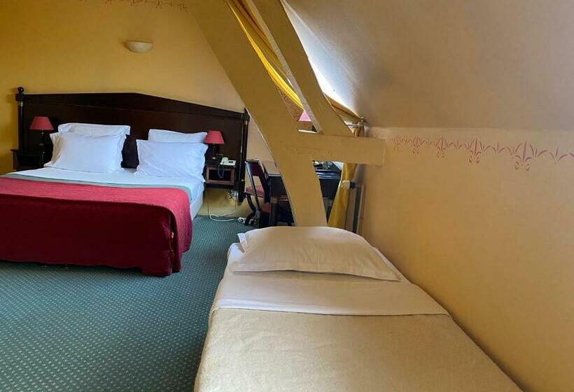 Номер Стандарт Трехместный, De La Tour