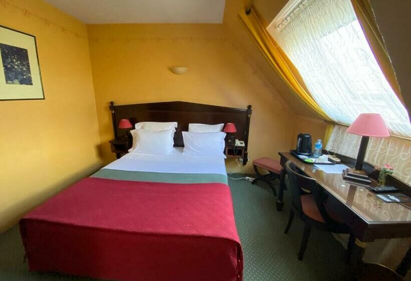 Номер Стандарт Трехместный, De La Tour