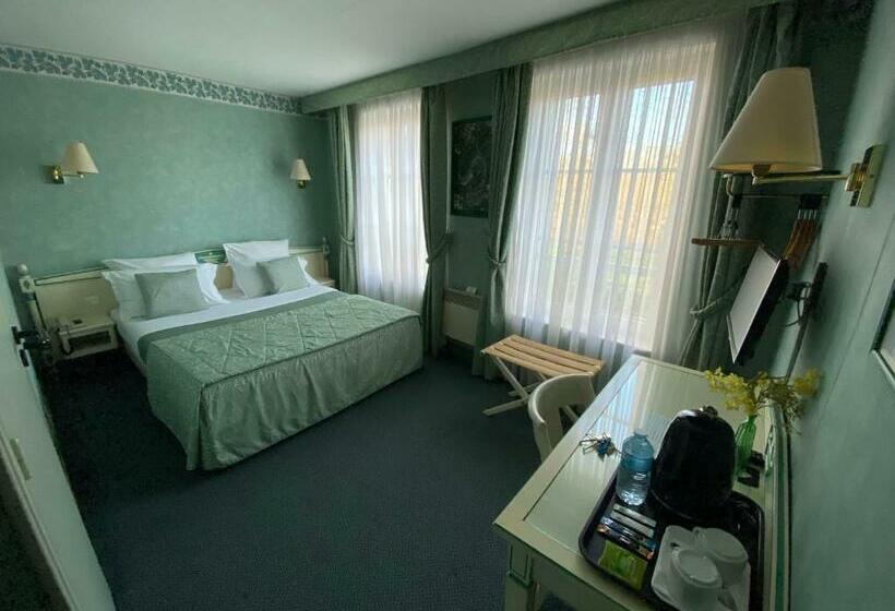 Номер Стандарт, De La Tour