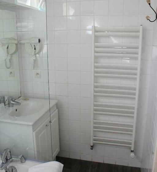 スタンダードルーム, Des Falaises