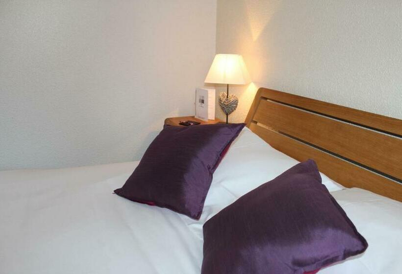 スタンダードルーム, Des Falaises