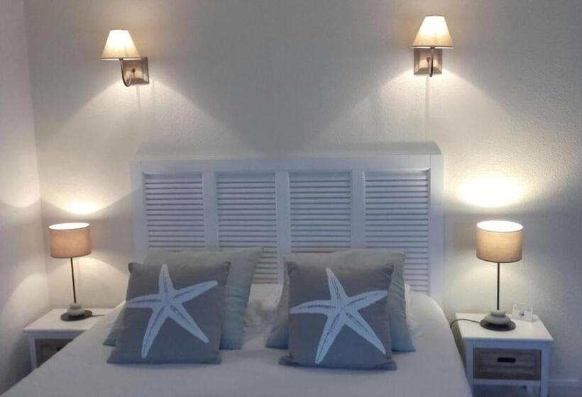 スーペリアールーム, Des Falaises