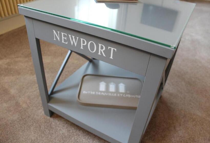 スーペリアールーム, Des Falaises