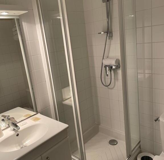 スタンダードルーム, Des Falaises