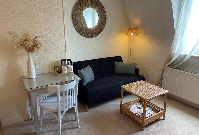 スタンダードルーム, Des Falaises