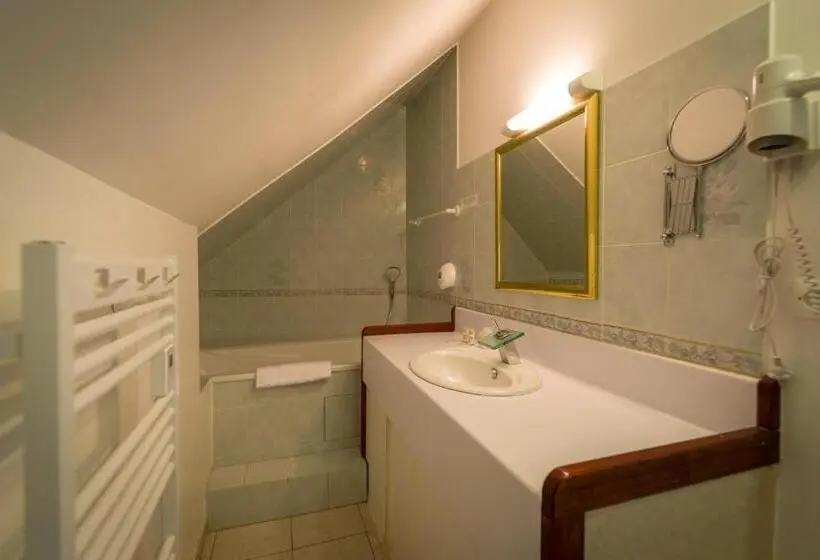 スーペリアトリプルルーム, Domaine De Presle Saumur, The Originals Relais