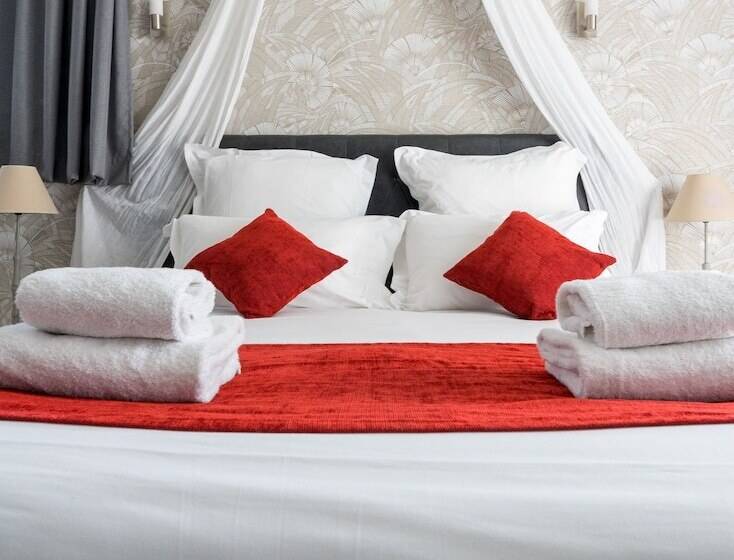 חדר קומפורט לשלושה, Domaine De Presle Saumur, The Originals Relais