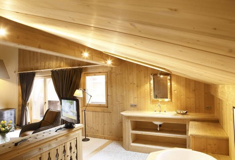 豪华房间, Fer A Cheval