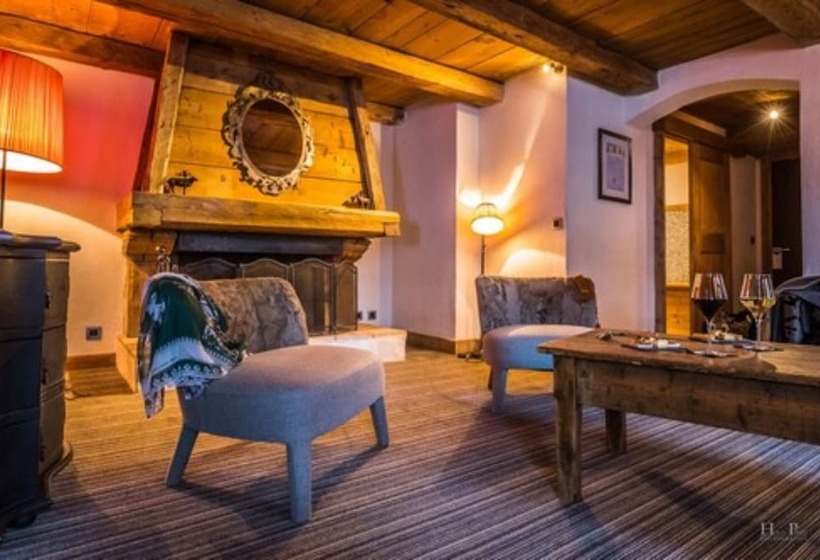 小型套房, Fer A Cheval