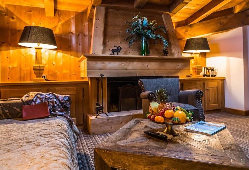 家庭套房, Fer A Cheval