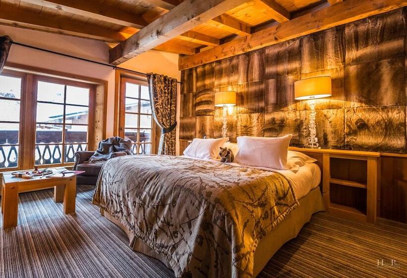 家庭套房, Fer A Cheval