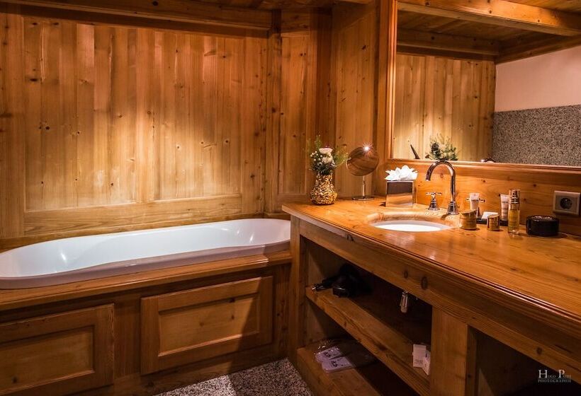 豪华套房, Fer A Cheval