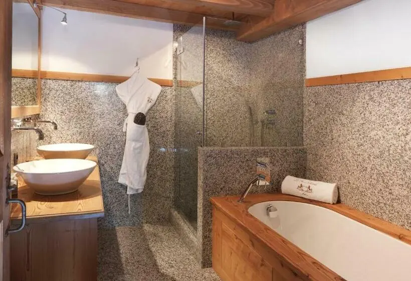 Duplex-huone, Fer A Cheval