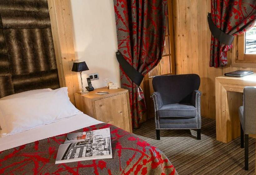 古典房间, Fer A Cheval