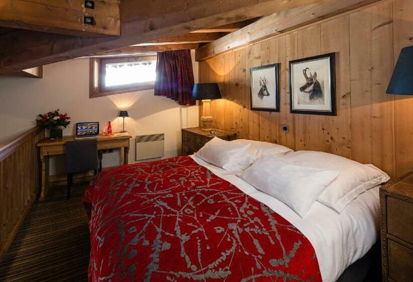 复式房间, Fer A Cheval