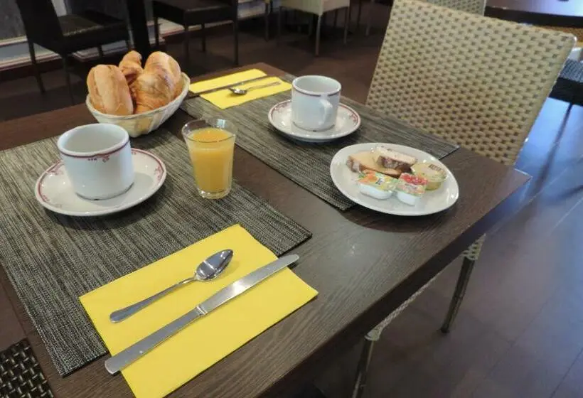 スタンダードルーム, Hôtel De France