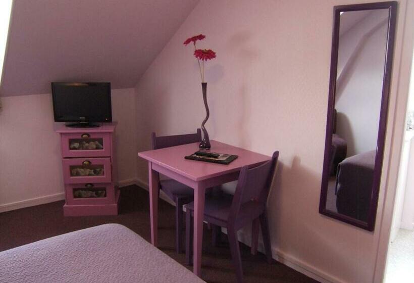 חדר משפחתי, De La Plage