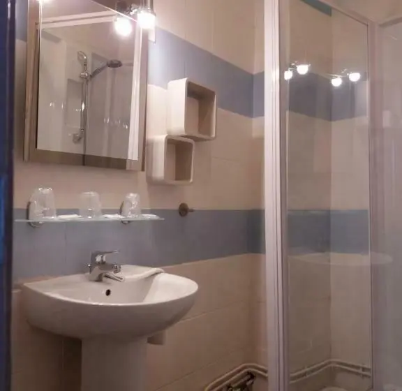 Quarto Triplo Estandar, De La Plage