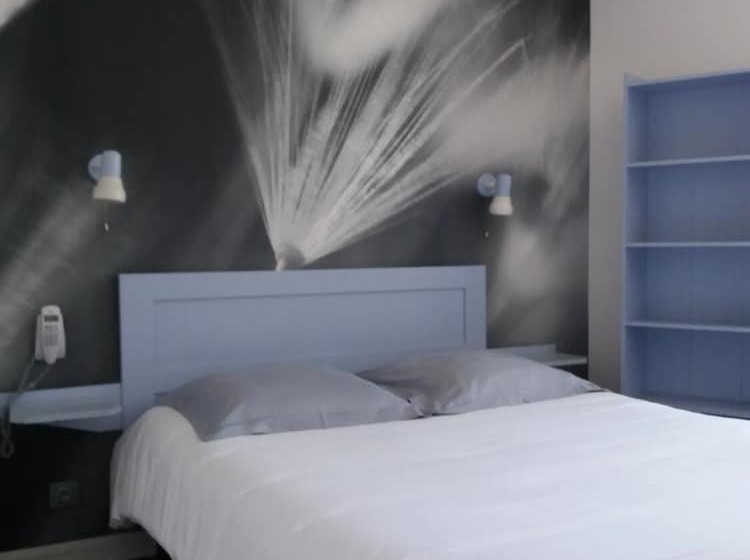 חדר סטנדרט לשלושה, De La Plage