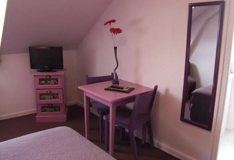 Quarto Familiar, De La Plage