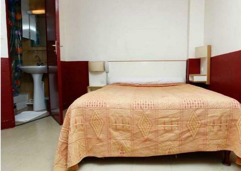 غرفة قياسية, Hôtel Du Pont Neuf