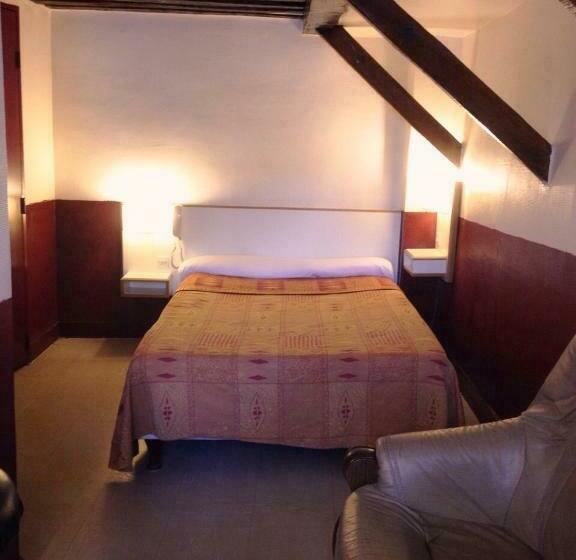 غرفة قياسية, Hôtel Du Pont Neuf