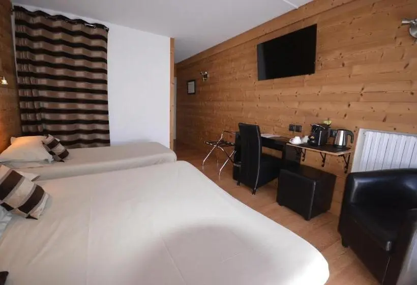 バルコニー付きスタンダードトリプルルーム, Hôtel Edelweiss