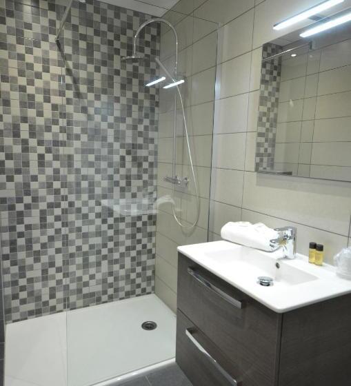 带阳台的三人标准间, Hôtel Edelweiss