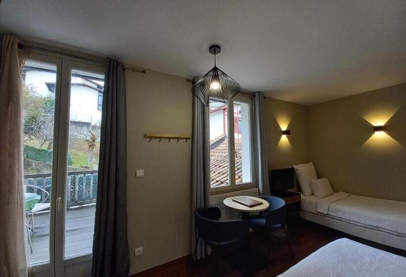 סוויטה עם טרסה, La Caravelle