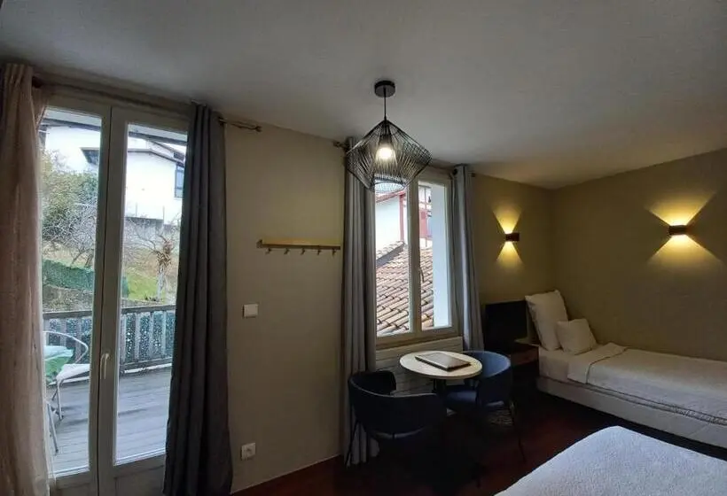 Suite with Terrace, La Caravelle