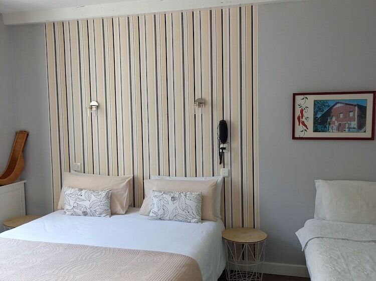 חדר סטנדרט לשלושה, La Caravelle