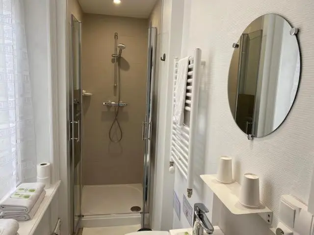 Standard Neljän Hengen Huone, Hôtel La Villa Lorraine