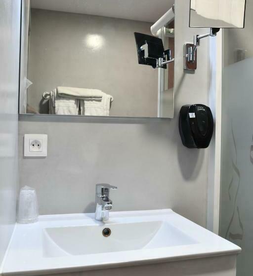 Трехместный Номер Superior Вид на Сад, Lacour