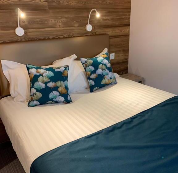 Четырехместный Номер Стандарт, Lacour