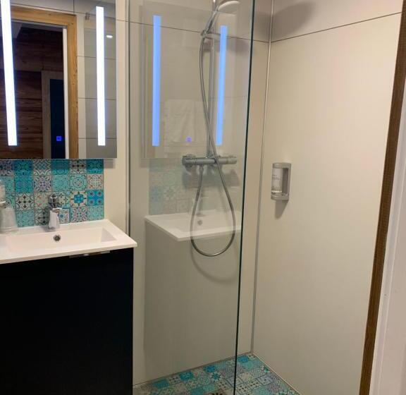 Четырехместный Номер Стандарт, Lacour