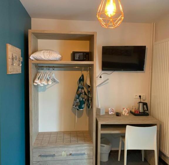 Четырехместный Номер Стандарт, Lacour