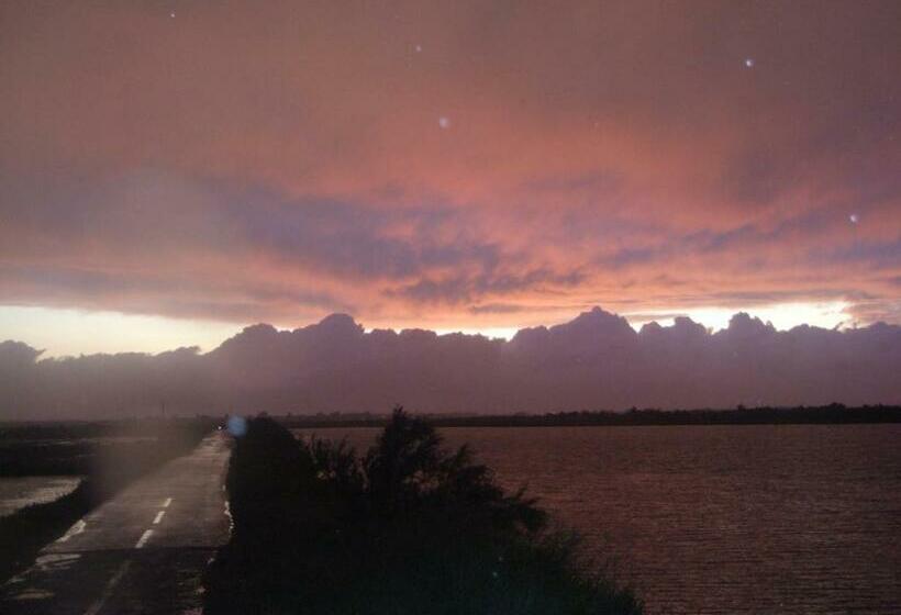 غرفة قياسية, Hôtel Le Martray