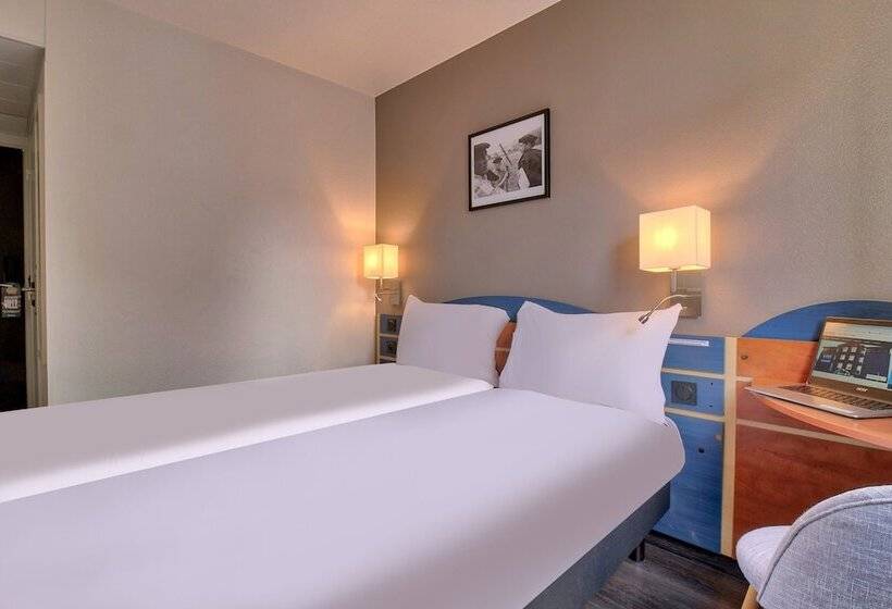 Номер Стандарт, Kyriad Anglet  Biarritz