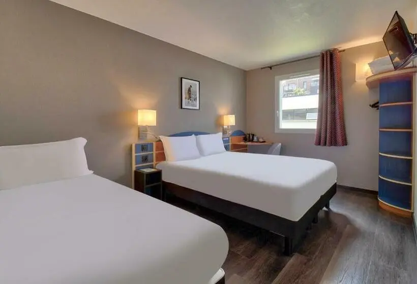 Standard Kolmen Hengen Huone, Kyriad Anglet  Biarritz