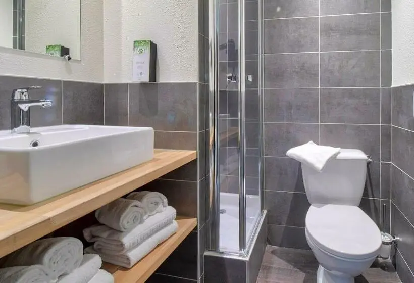 Standard Kolmen Hengen Huone, Kyriad Anglet  Biarritz