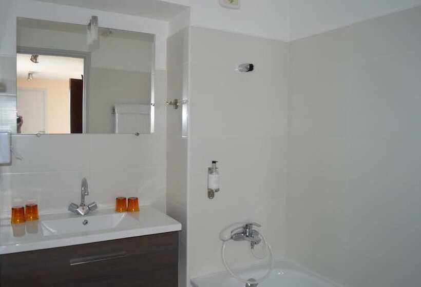 标准工作室, L Oceane