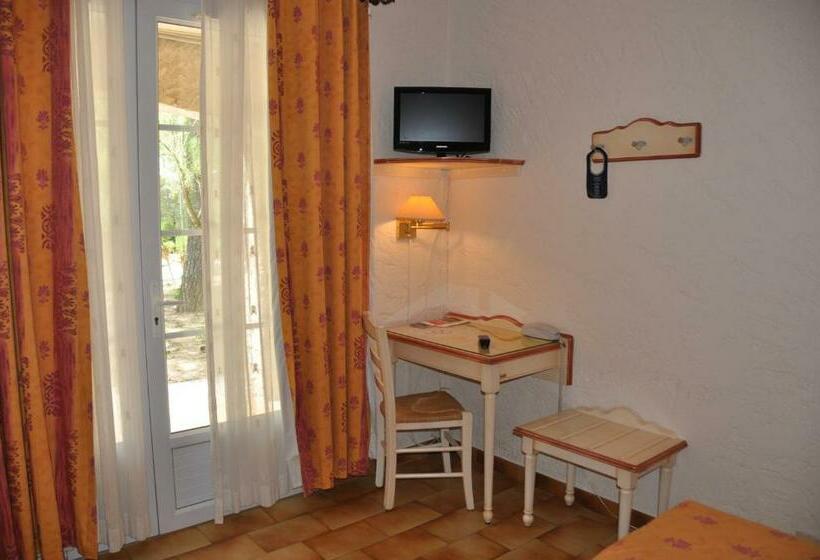 标准房带园景, La Cigalière