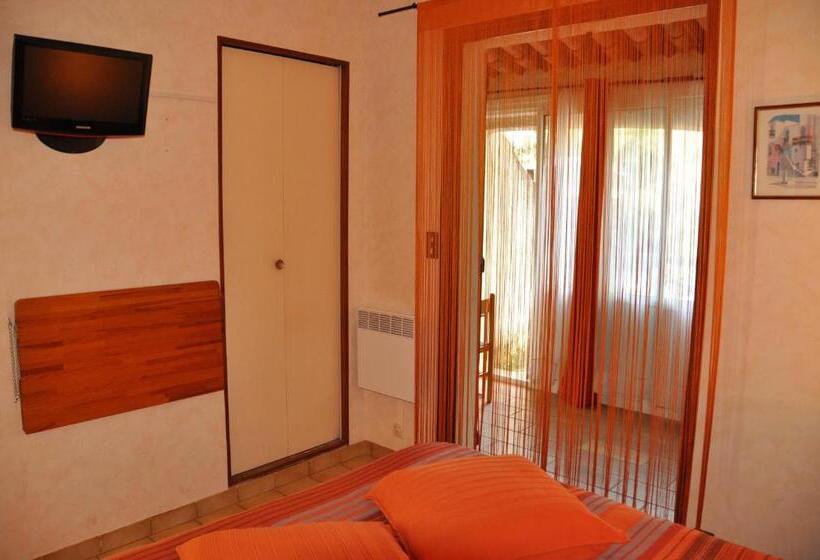 标准间, La Cigalière