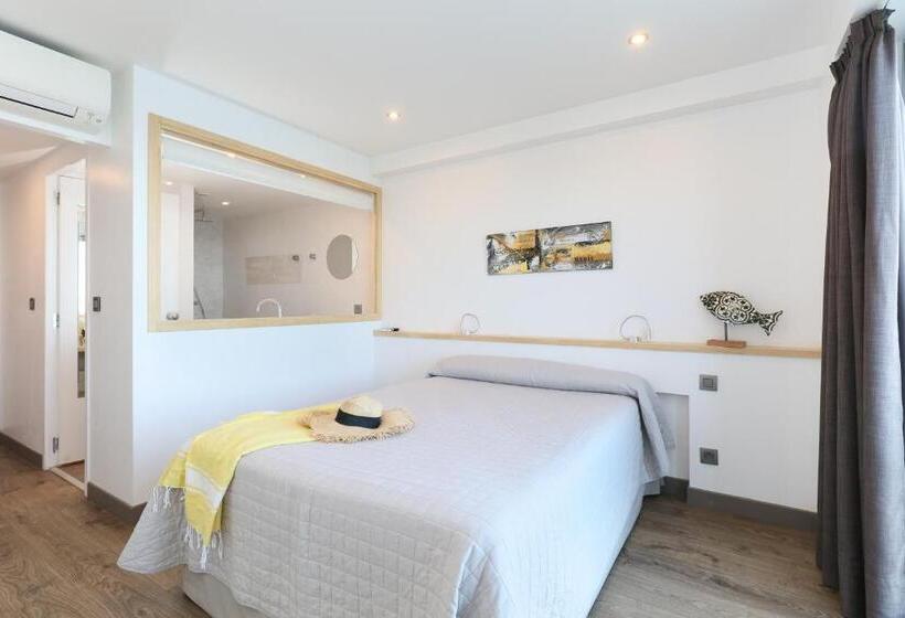 חדר סופריור עם נוף לים ומרפסת, La Vigie Face à La Mer