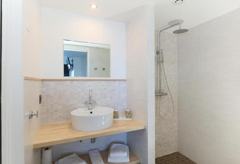 חדר סטנדרט נוף לים עם מרפסת, La Vigie Face à La Mer